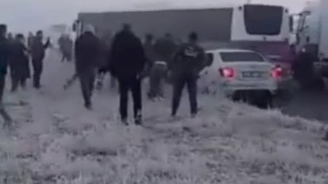 Van'da 2 ayrı zincirleme kaza; 1 ölü, 51 yaralı (3)