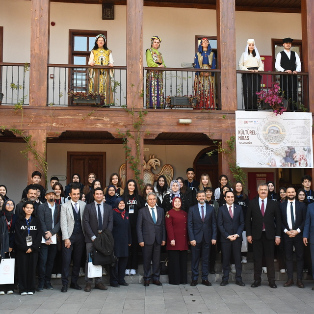 Adana'da "Köklerimizin İzinde Kültürel Miras Yolculuğu" etkinliği düzenlend...