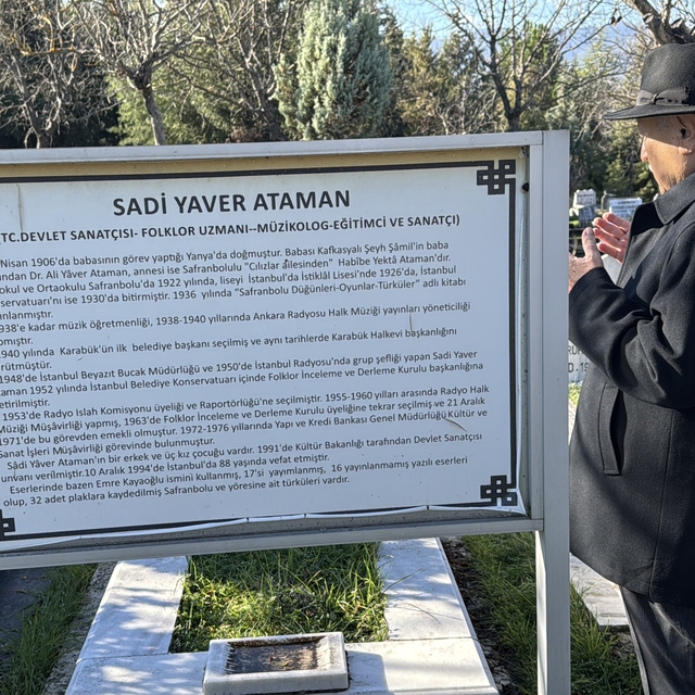 Devlet sanatçısı Sadi Yaver Ataman, mezarı başında anıldı