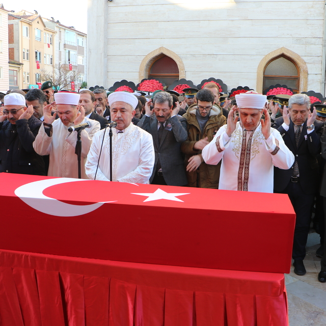Şehit Teğmen Dağlı, son yolculuğuna uğurlandı