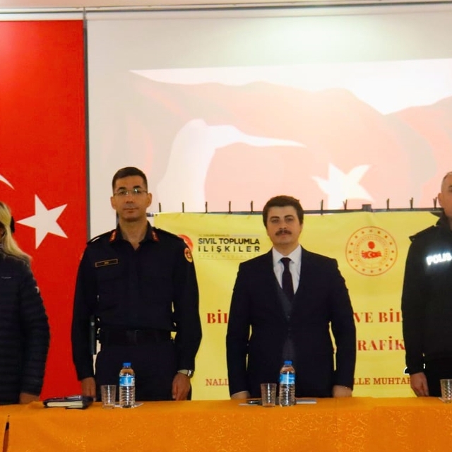 Nallıhan'da muhtar ve çiftçilere yönelik trafik eğitimi düzenlendi