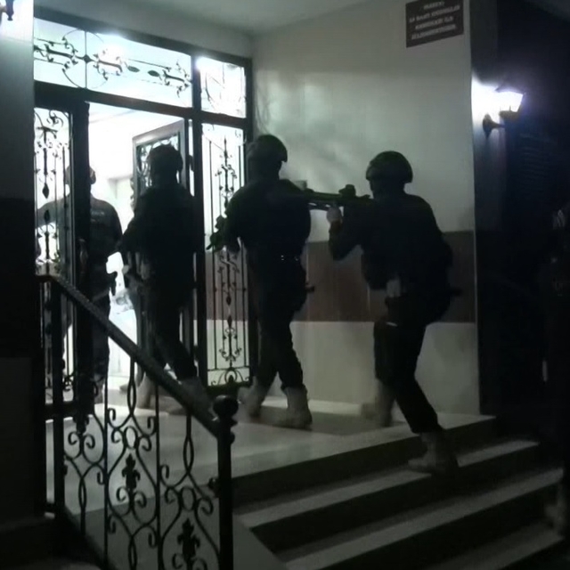 FETÖ'nün Adana merkezli 3 ilde finans ağı çökertildi; yöneticiler yurt dışı...