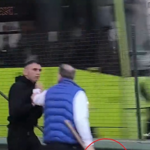 Bursa'da 'yol verme' kavgası kamerada