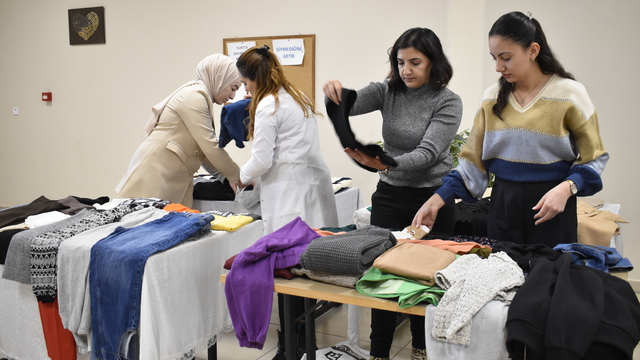 Bitlis'te üniversite öğrencilerinden yardım kampanyası