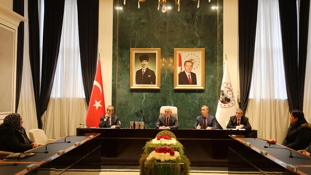 Kırklareli Valisi Turan, vatandaşlarla bir araya geldi