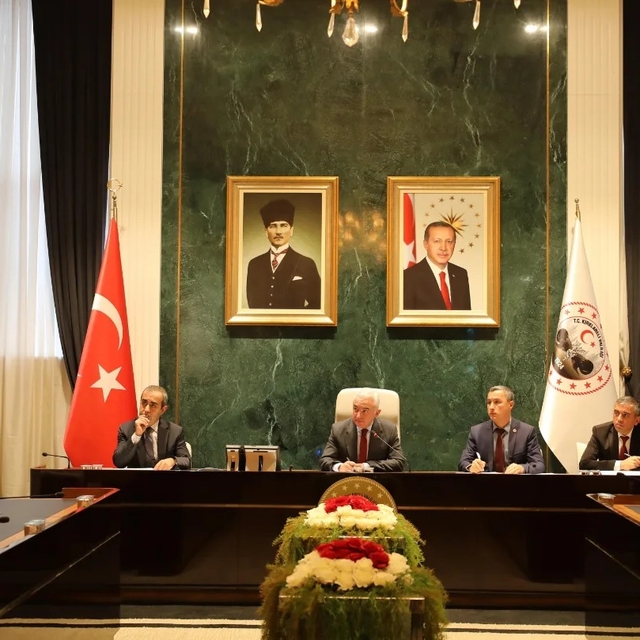 Kırklareli Valisi Turan, vatandaşlarla bir araya geldi