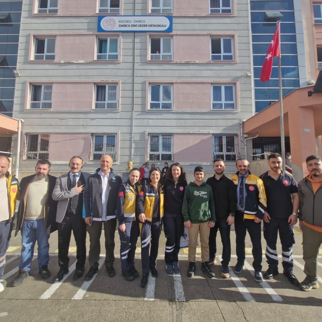 Öğretmenlerinin müdahalesiyle duran kalbi çalıştırılan öğrenci okuluna dönd...