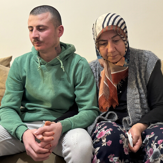 Suriye'de esir tutulan Manisalı genç ailesine kavuştu