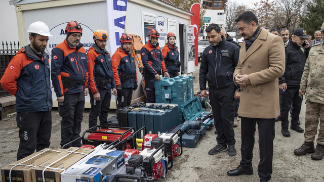Tunceli'de olası afet ve acil durumlar için müdahale konteynerleri kuruldu