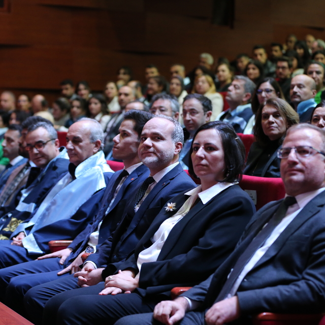 Niğde Ömer Halisdemir Üniversitesinde 2024 Ödülleri Töreni düzenlendi