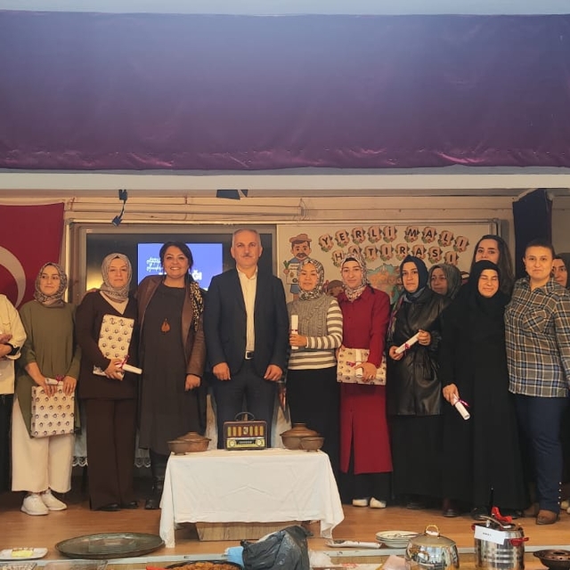 Samsun'da veliler  en iyi yemeği yapmak için yarıştı