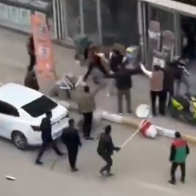 Şanlıurfa'da 'silahlı ve sopalı kavga' kamerada