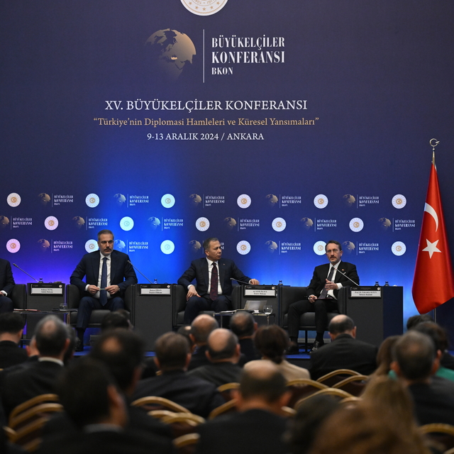 Cumhurbaşkanlığı İletişim Başkanı Altun, 15. Büyükelçiler Konferansı'nda ko...