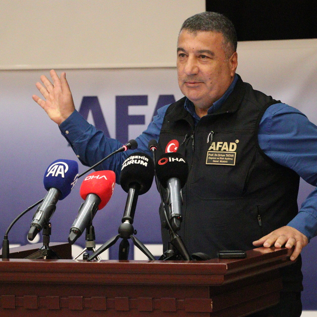 AFAD Genel Müdürü Prof. Dr. Tatar: 102 bin civarında arama kurtarma ordusu...