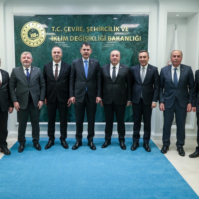 MHP Çorum heyetinden Bakan Kurum'a ziyaret