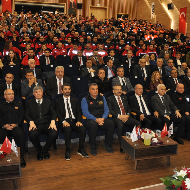 Eskişehir Arama Kurtarma Ekipleri Projesi'nin akreditasyon programı gerçekl...