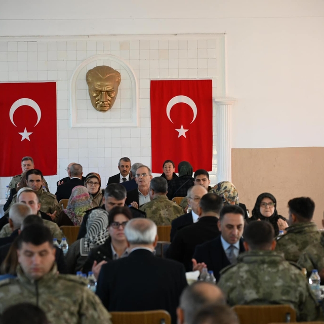 Edirne Valisi Sezer şehit aileleri ve gazilerle bir araya geldi