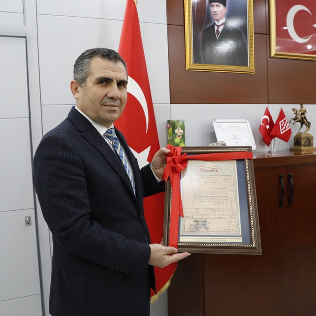 Samsun'da arşivden Atatürk'e ait tapu senedi çıktı