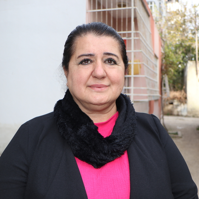 Ülkelerine dönüş hazırlığındaki Suriyeliler, oto galeriler ve emlakçıları h...