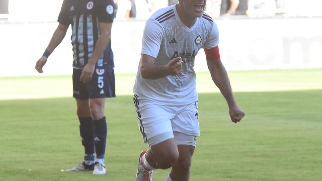 Altay'ın en golcüsü 43 yaşındaki Murat Uluç