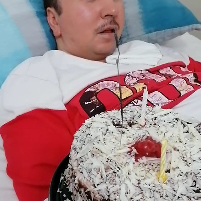 31 yıl önce okul müdürü dövünce yatağa mahkum kalmıştı, yaşamını yitirdi