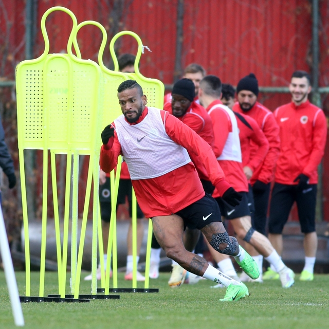 Bandırmaspor ile karşılaşacak Gençlerbirliği, taktik çalıştı