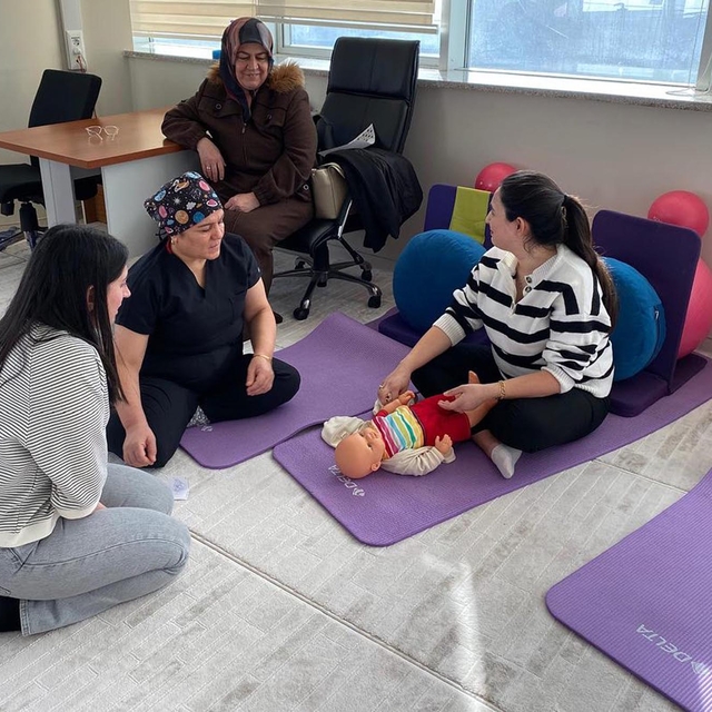 Sorgun'da kadınlar normal doğum hakkında bilgilendiriliyor