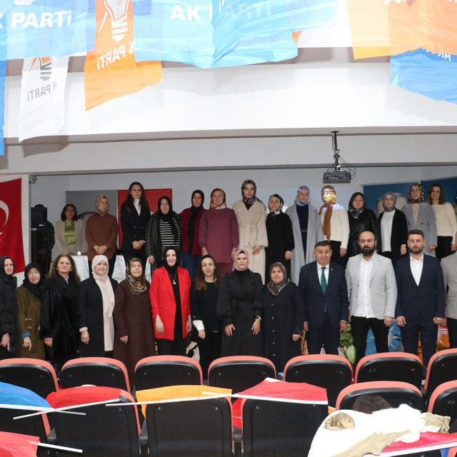 AK Parti Havza Kadın Kolları Başkanlığına Sena Deniz seçildi