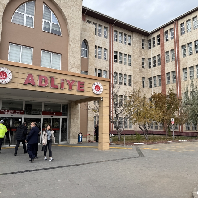 Depremde 96 kişinin öldüğü Ebrar Sitesi Güvenç Apartmanı'na ilişkin davada...