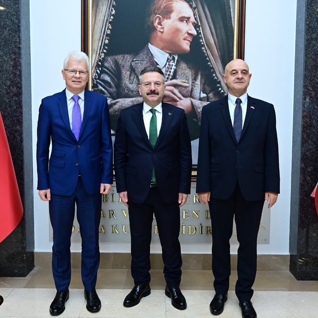 Polonyalı ve Litvanyalı büyükelçilerden Eskişehir Valisi Aksoy'a ziyaret