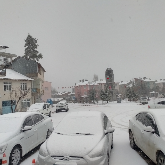 Başçiftlik'te kar yağışı etkili oldu