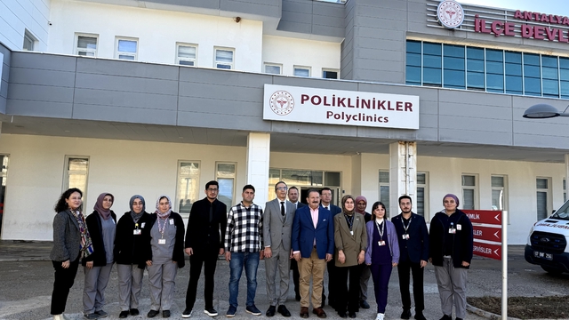 Antalya Sağlık İl Müdürü Özkan, Gündoğmuş Devlet Hastanesi'ni ziyaret etti