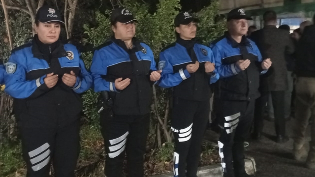 İzmir'de şehit polis memuru Mehmet Tozun için mevlit okutuldu