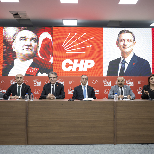 CHP Genel Başkan Yardımcısı Karatepe, Mersin'de iş insanlarıyla görüştü