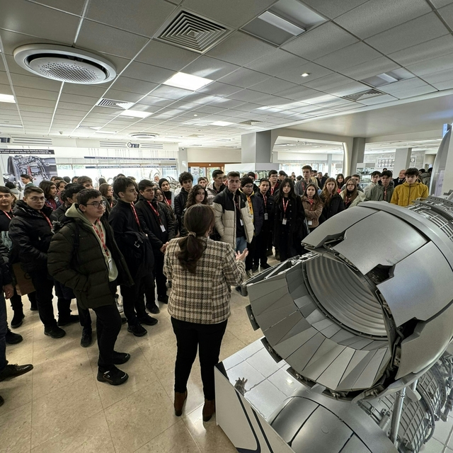 TEI, lise öğrencilerine yerli ve milli havacılık motorlarını tanıttı