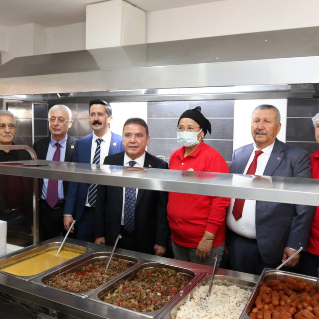 Kaş Belediyesi'nin halk lokantası hizmete açıldı