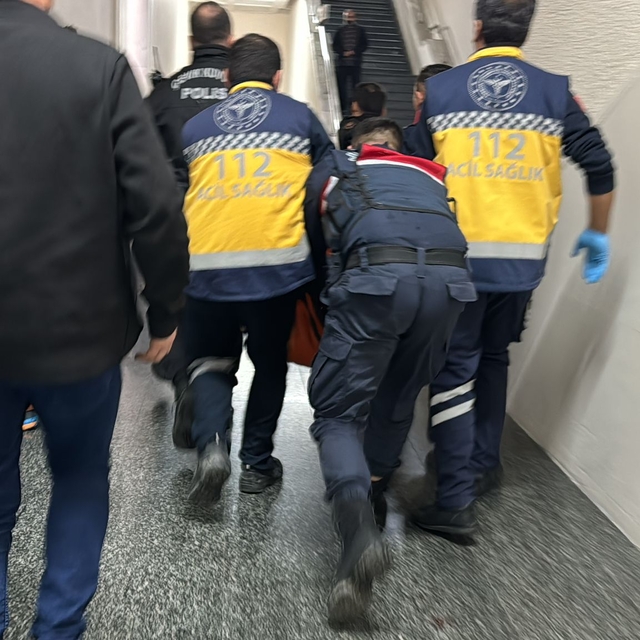 Bursa'da duruşma salonunda silahla ateş açıldı