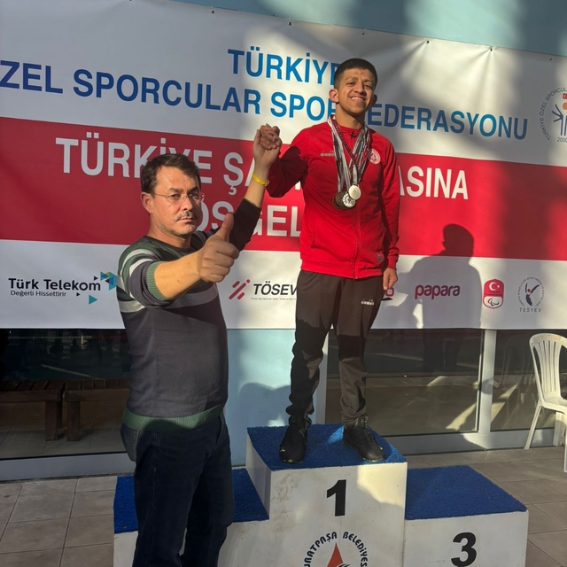 Erdem Günay Atacan, Özel Sporcular Türkiye Yüzme Şampiyonası'ndan 7 birinci...