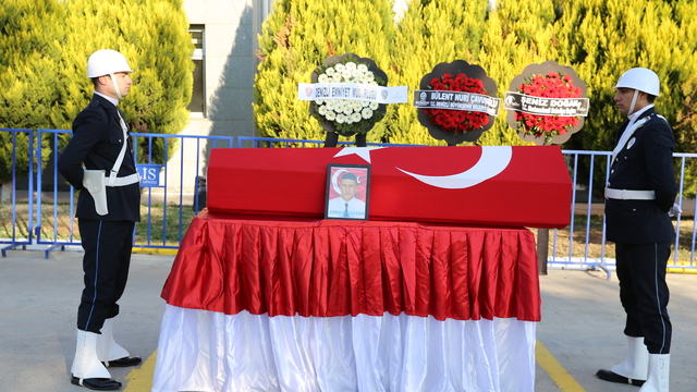 Denizli'de görevi başında rahatsızlanan polis memuru yaşamını yitirdi