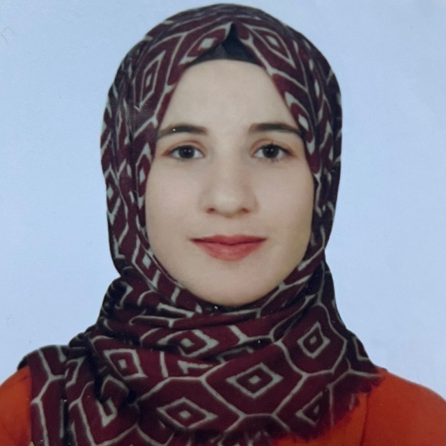 Minibüsün çarptığı Hatice öğretmen öldü, kaza kamerada