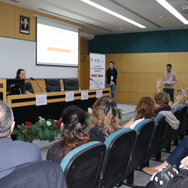 Sakarya'da düzenlenen "12. Ulusal Katı Atık Yönetimi Kongresi" sona erdi