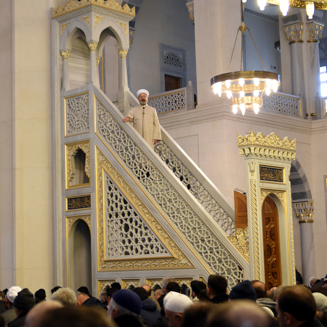 Diyanet İşleri Başkanı Erbaş, Kırıkkale'de hutbe irat etti: