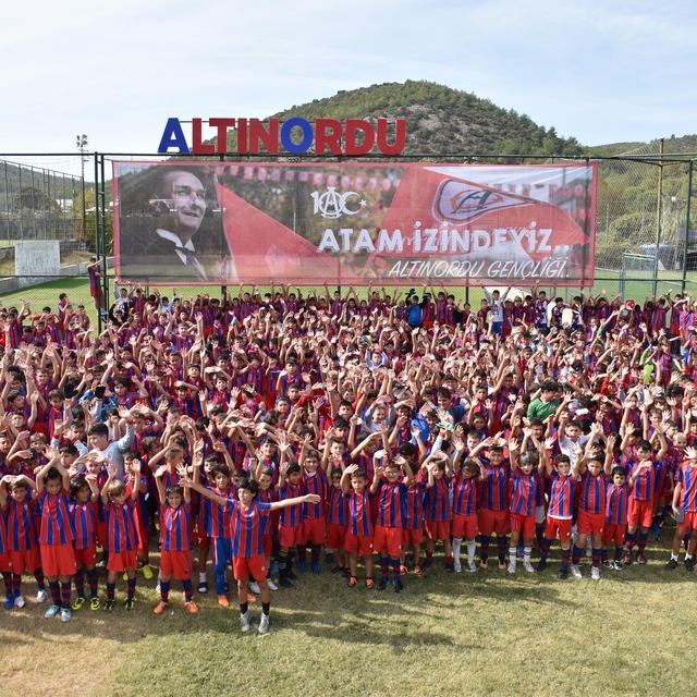 Altınordu'dan 101'inci yıla özel kutlama