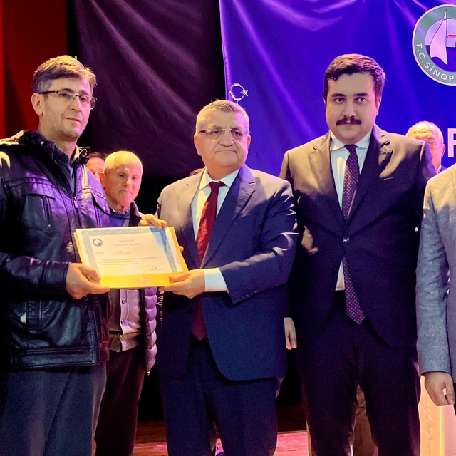 Erfelek'te dört köy muhtarına teşekkür belgesi verildi