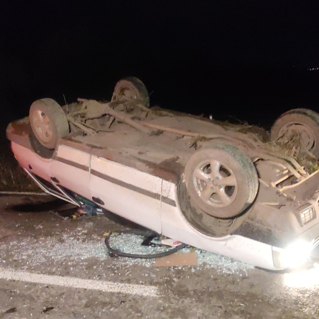 Bursa'da otomobil takla attı: 2 yaralı