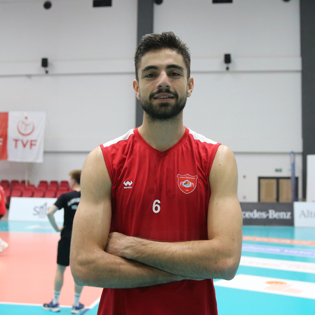 Alanya'nın İranlı voleybolcusu Saadat, takımıyla zirveye çıkmak istiyor