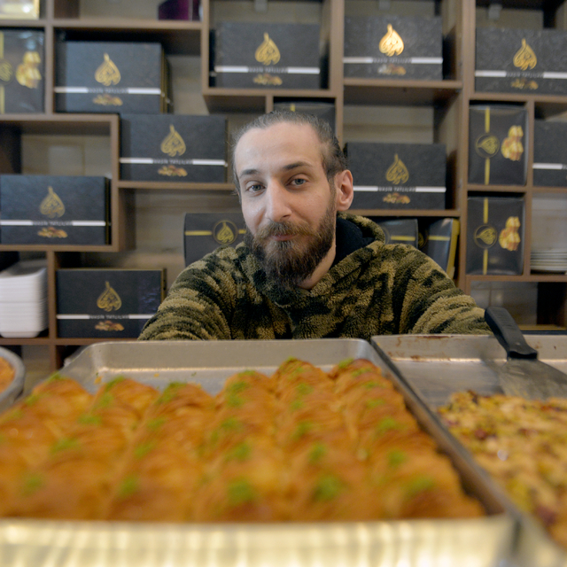 Türkiye'de usta oldu; Suriye'de tatlıcı dükkanı açacak