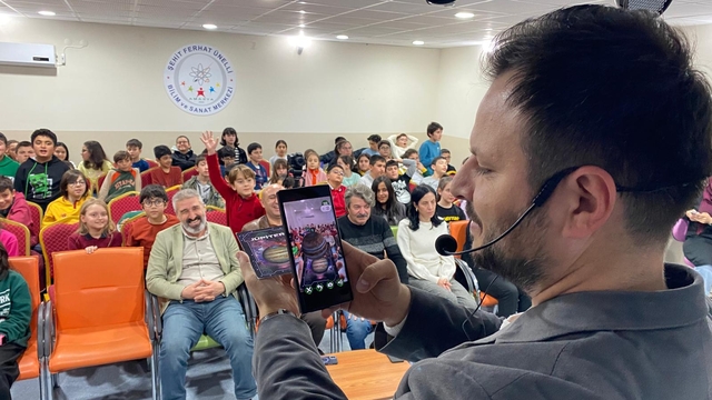 Amasya'da öğrenciler metaverse ve artırılmış gerçeklikle bilime yolculuk yaptı