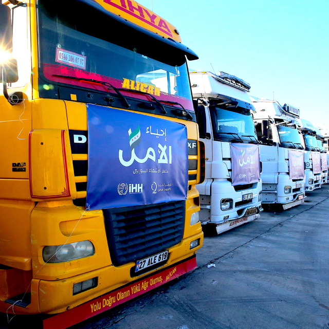 Hatay'dan Suriye'ye 30 yardım tırı gönderildi