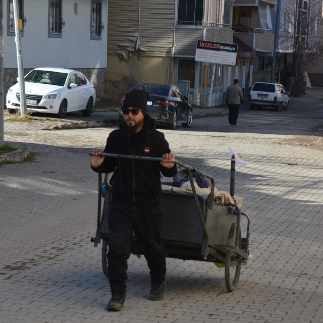 Yürüyerek dünyayı gezen Japonyalı gezgin Muş'a ulaştı